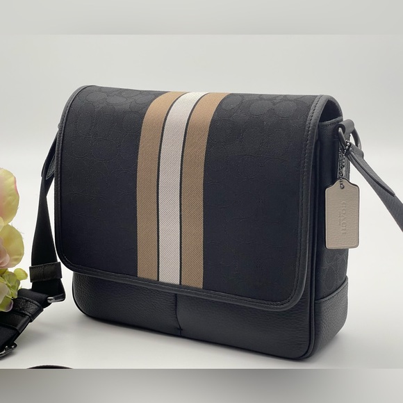 Coach Unisex Messenger Bag In Signature Jacquard With Stripe - Picture 5 of 15